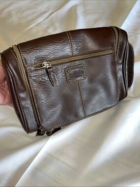 Relic Brown Leather Men’s Travel Toiletry Bag